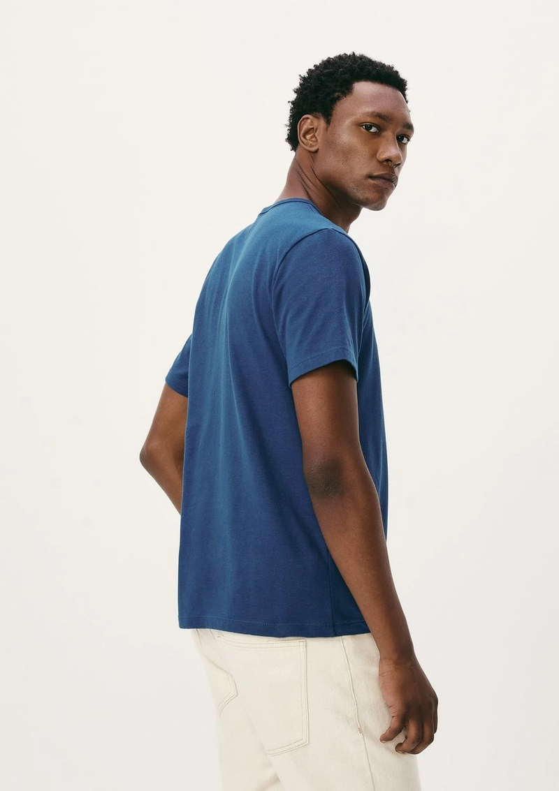 camiseta básica masculina manga curta slim: pague 2 leve 3 por 97,90